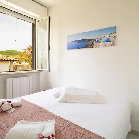 Large Balcony Overlooking The Sea Wi-fi Parking * Lido di Fermo